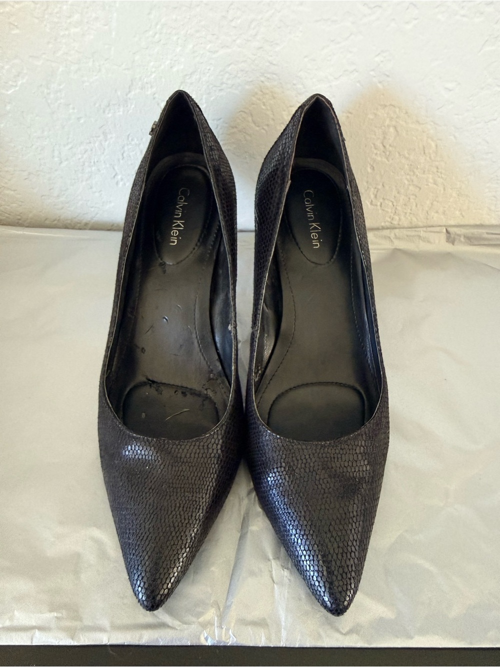 Calvin Klein Women's Black Pointed Toe Snake-Embossed Pumps